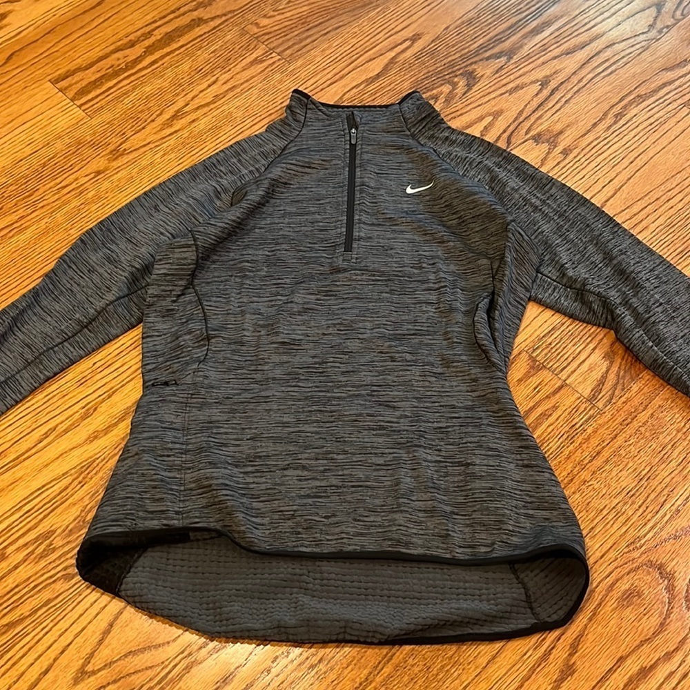 Nike Dri-Fit Woman’s Athletic Quarter Zip Size S